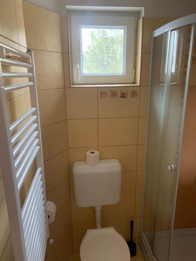 Gabor Aron Apartment Hajduszoboszlo Bagian luar foto