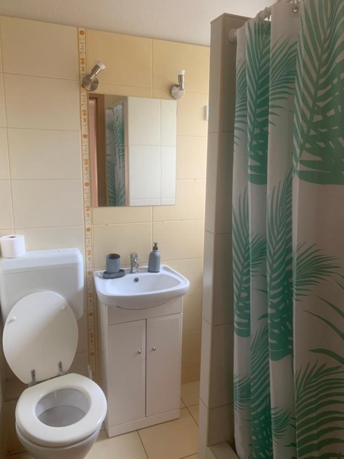 Gabor Aron Apartment Hajduszoboszlo Bagian luar foto