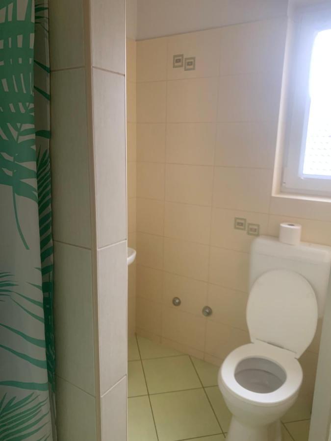 Gabor Aron Apartment Hajduszoboszlo Bagian luar foto