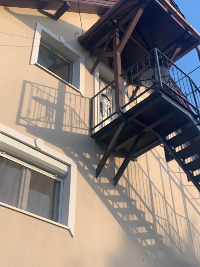 Gabor Aron Apartment Hajduszoboszlo Bagian luar foto