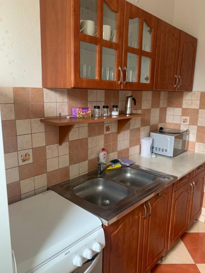 Gabor Aron Apartment Hajduszoboszlo Bagian luar foto